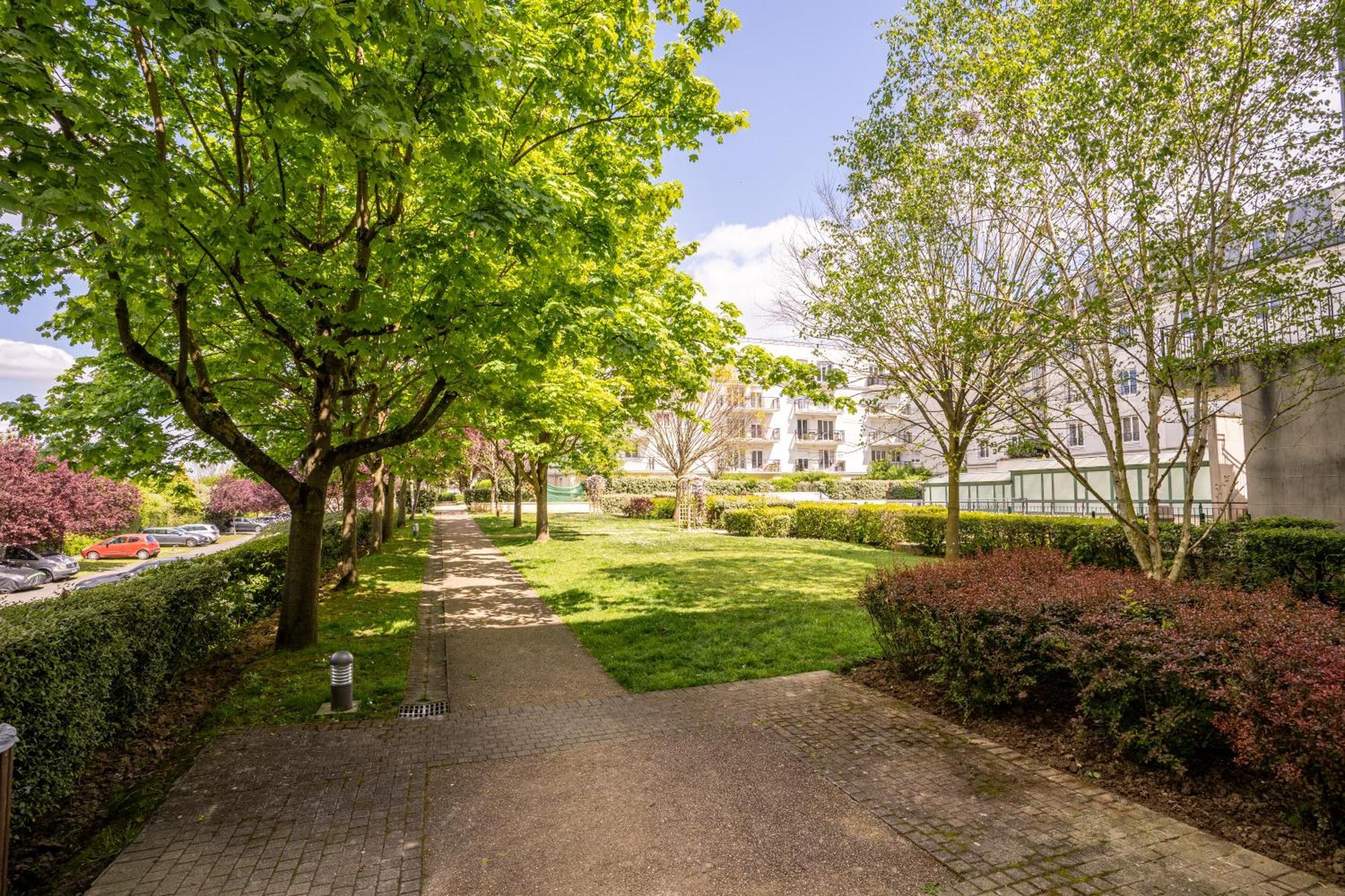 Magic Garden 6 Personnes Parking Prive A 20M Du Rer Serris Exterior foto